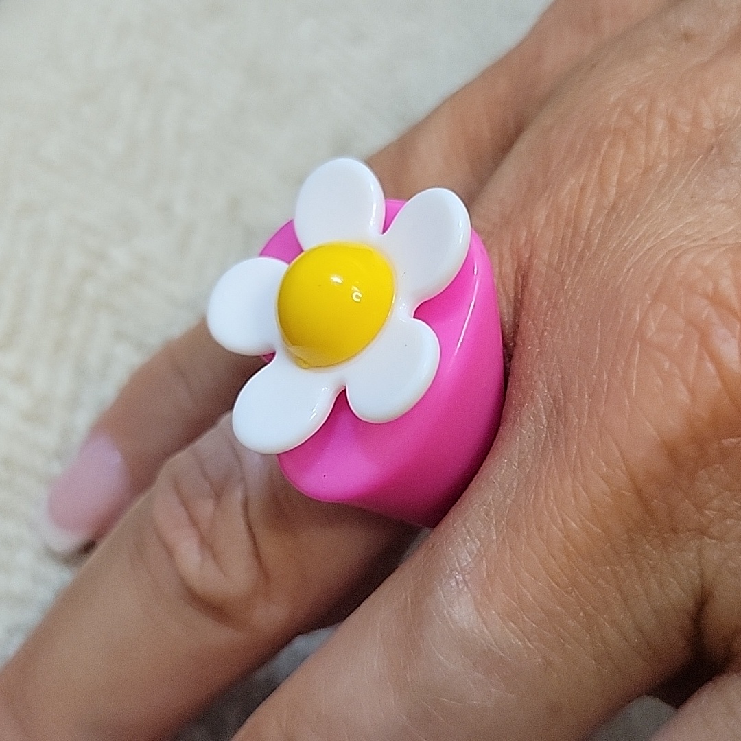 Flower Power Funky Cute Ring 16$